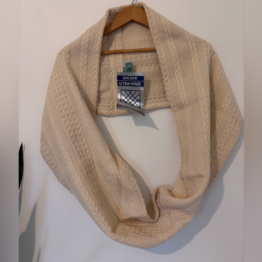 Weave O’ the Irish Aran Style Wool Infinity Scarf Cream - Picture 5 of 8